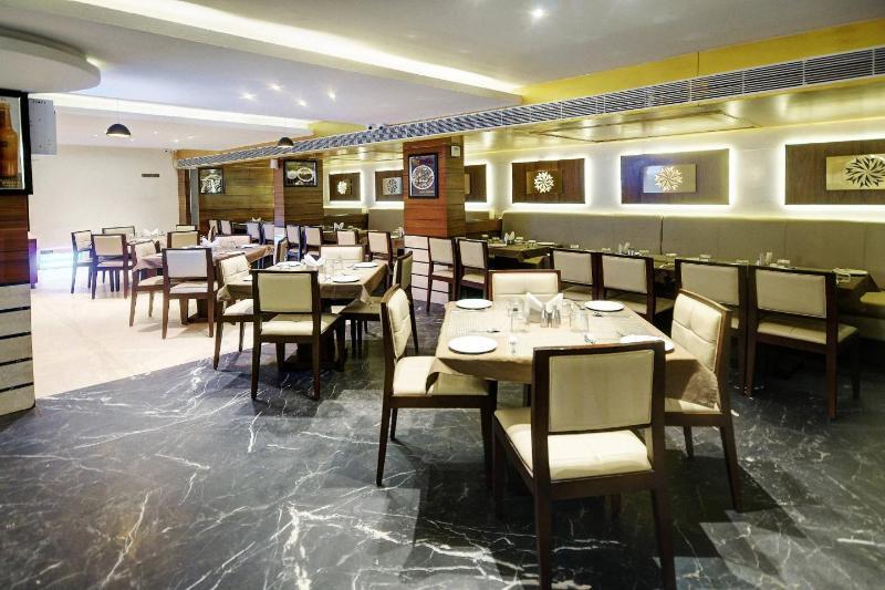 Fabhotel Kyra - Near Airport Road Ahmedabad Exterior photo
